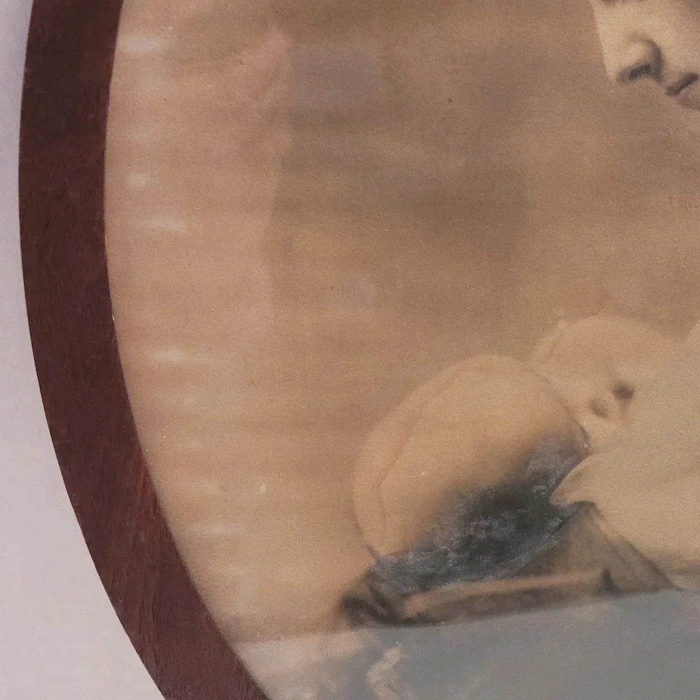 VTG Victorian Oval Picture Frame With Glass Of Mother And Baby Nursery Room